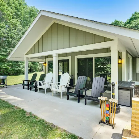 Riverwood South Haven Retreat on 10 Acres