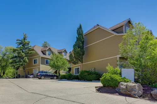 Shop, Dine, Hike, Explore Dtwn! Flagstaff Getaway - Apartments