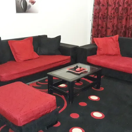 Spacious Modern App Richly Furnished