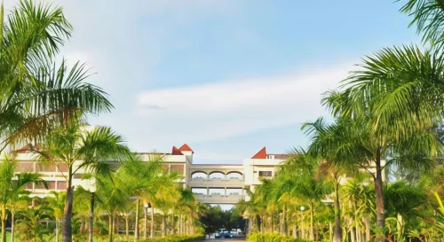 Mae Pim Resort Hotel