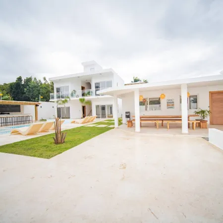 Green Palace - 7Br Luxury Villa in Sosua 3Mins from Strip Plus 24hr Security