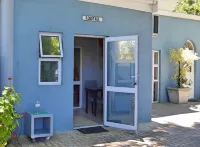 威赫米尼亞 1AA 公寓飯店 - 停車場
