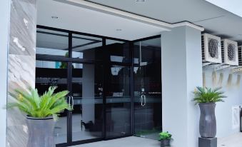 B-Black Hotel Chonburi