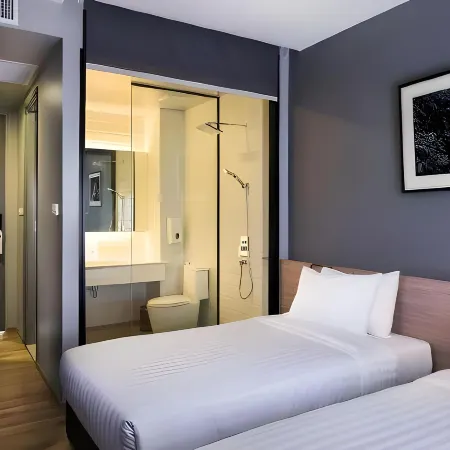 R Photo Hotel