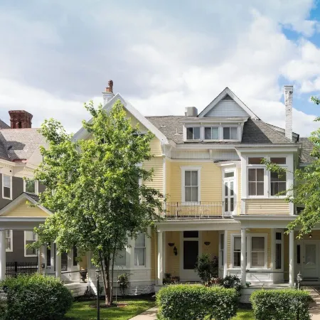 Majestic and Spacious 3 Bdrm 2 Bath Near Eden Park