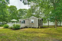 Charming Cape Cod Water-View Cottage - Wifi