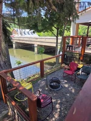 Magnolia River Charming house in fantastic Friendsville with WiFi, AC - WiFi