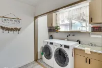 2 Mi to Fairgrounds & Dtwn Puyallup! Family Escape - WiFi