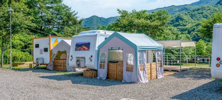Jirisan Forest Caravan Park Hotéis em Gurye