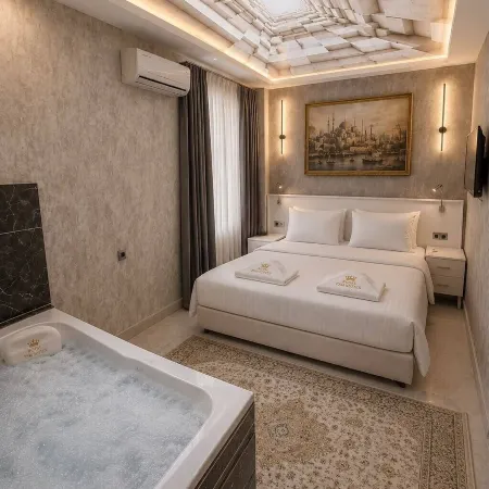 Royal Fsm Suites