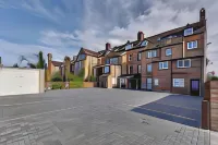 The Sportsview Guest House - Parking