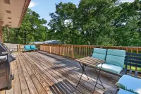 Sprawling 5br Oasis Near Fsu & Trails 5 Bedroom Home - Homestays