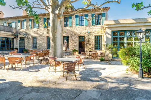Hôtel la Magnaneraie - 4-Star