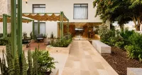 La Posada Hotel y Suites - Pools