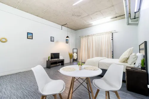 Cozy Maboneng Studio -  Apartamentos vacacionales