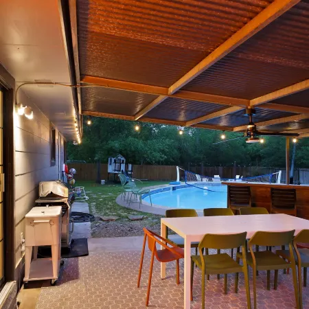 Sleeps 10 - Pool - Hot Tub - Fire Pit - Playground