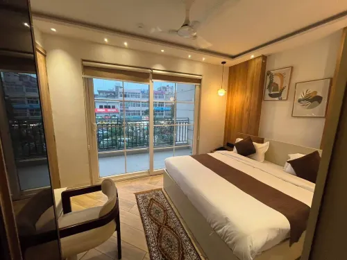 Hotel Euro Starr by Bellamount Near Delhi Airport - 2 звезды
