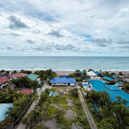 Puerto de San Juan Beach Resort Hotel and Residences La Union
