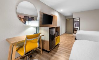 Days Inn by Wyndham Near Kansas Speedway