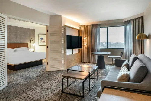 Sheraton Suites Wilmington Downtown - 4-Star