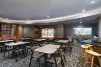 歐文達拉斯DFW國際機場東/拉斯科利納斯SpringHill Suites飯店 - 機場接送