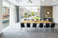 DoubleTree by Hilton Leeds City Centre - Business
