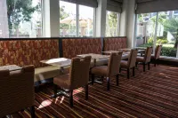Hilton Garden Inn San Mateo - breakfast
