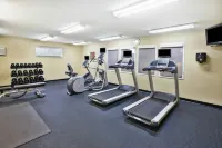 TownePlace Suites Milwaukee Brookfield - Gym
