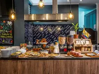 84 DC Bogotá Hotels near تسونا تي