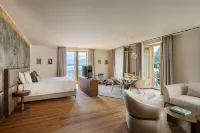 Grand Hotel Victoria Concept & Spa, by R Collection Hotels - parking