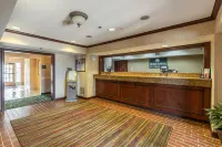 HomeTowne Studios & Suites Charlotte - Concord - parking