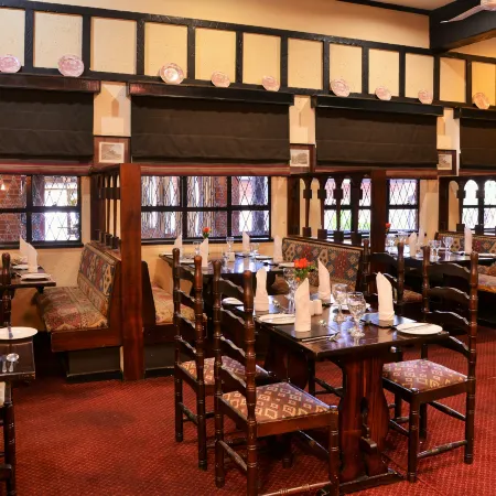 Cresta Churchill Hotel