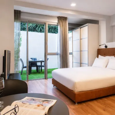 Sea Land Suites - by Echo Hotels Hotels near החוף הסודי