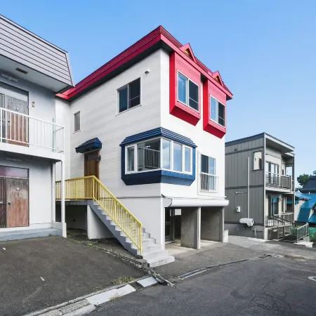 The Beehive Aioi
