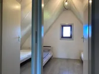安朱姆迷人河景度假屋 - 停車場