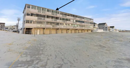 • Oceanside condo ON Hampton Beach • - Boutique