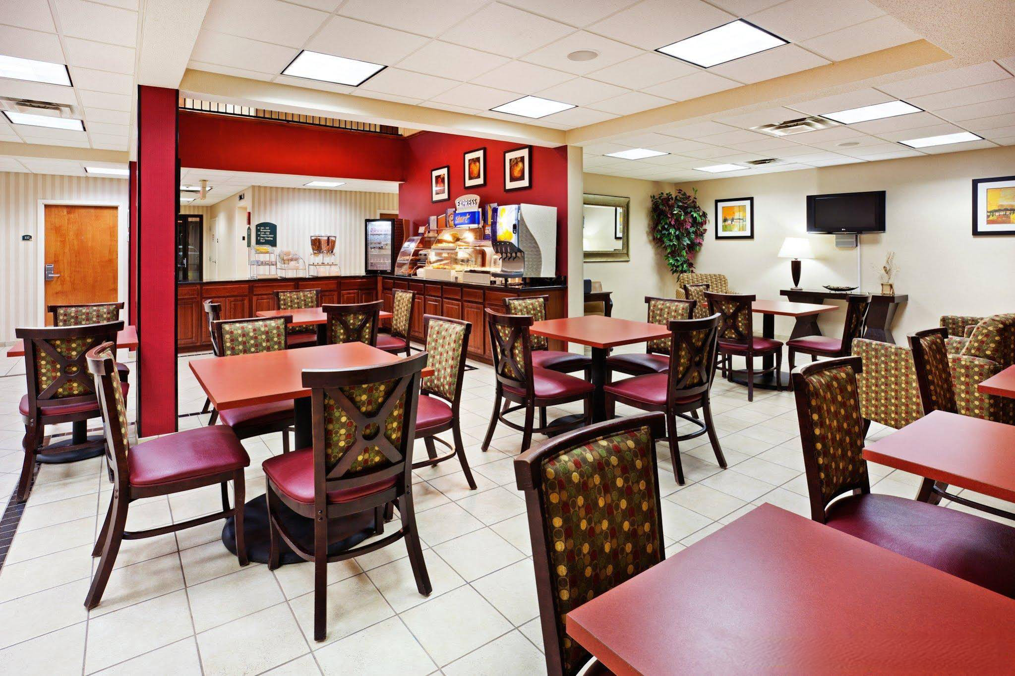 Holiday Inn Express Hotel & Suites Knoxville-North-I-75 Exit 112, an Ihg Hotel