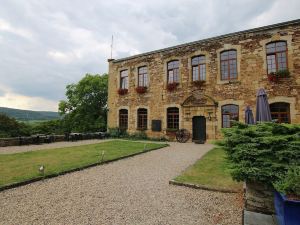 Einzigartiges Ferienhaus in Virton mit Whirlpool