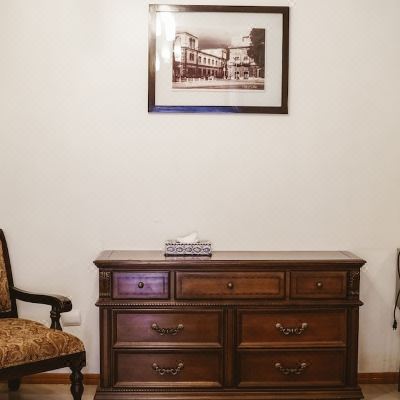 Hotel Puebla De Antaño Valoraciones, Raymond And Flanigan Furniture Dressers
