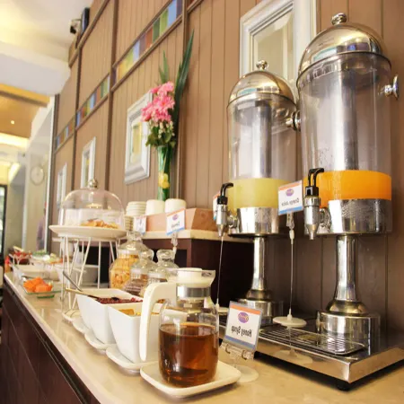 Sawasdee Hotel @ Sukhumvit Soi 8