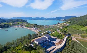 Yeosu Solle Beach Pension