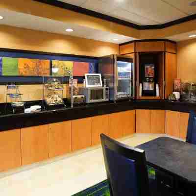 Fairfield Inn & Suites by Marriott Albany Dining/Meeting Rooms