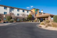 Holiday Inn Express & Suites ST. George North - Zion Hotel a 