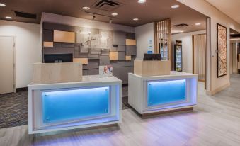 Holiday Inn Express & Suites Cincinnati Riverfront