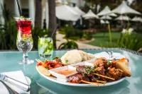Suncoast Hotel & Towers - breakfast