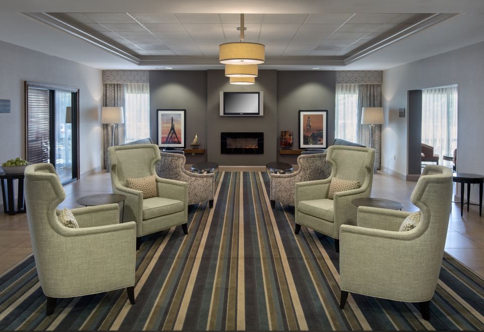 3. 햄프턴 인 보스..