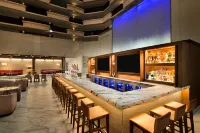 Embassy Suites by Hilton Phoenix Downtown North - Pet-friendly