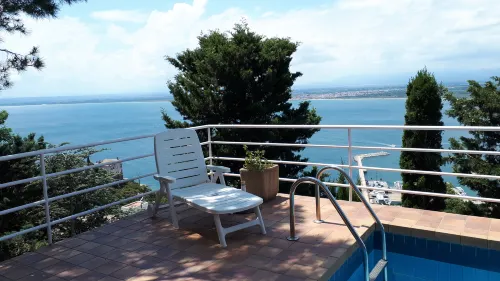 Roses Costa Brava Air-Conditioned Appt in Villa, Swimming Pool and 180 ° No69 - Mountain view