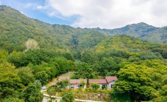 Youngwol Cloud Garden Pension