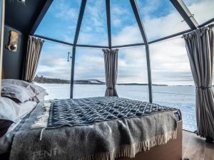 Suite with Lake View for 2 Guests - Peace Quiet Hotel in Jokkmokk Sweden